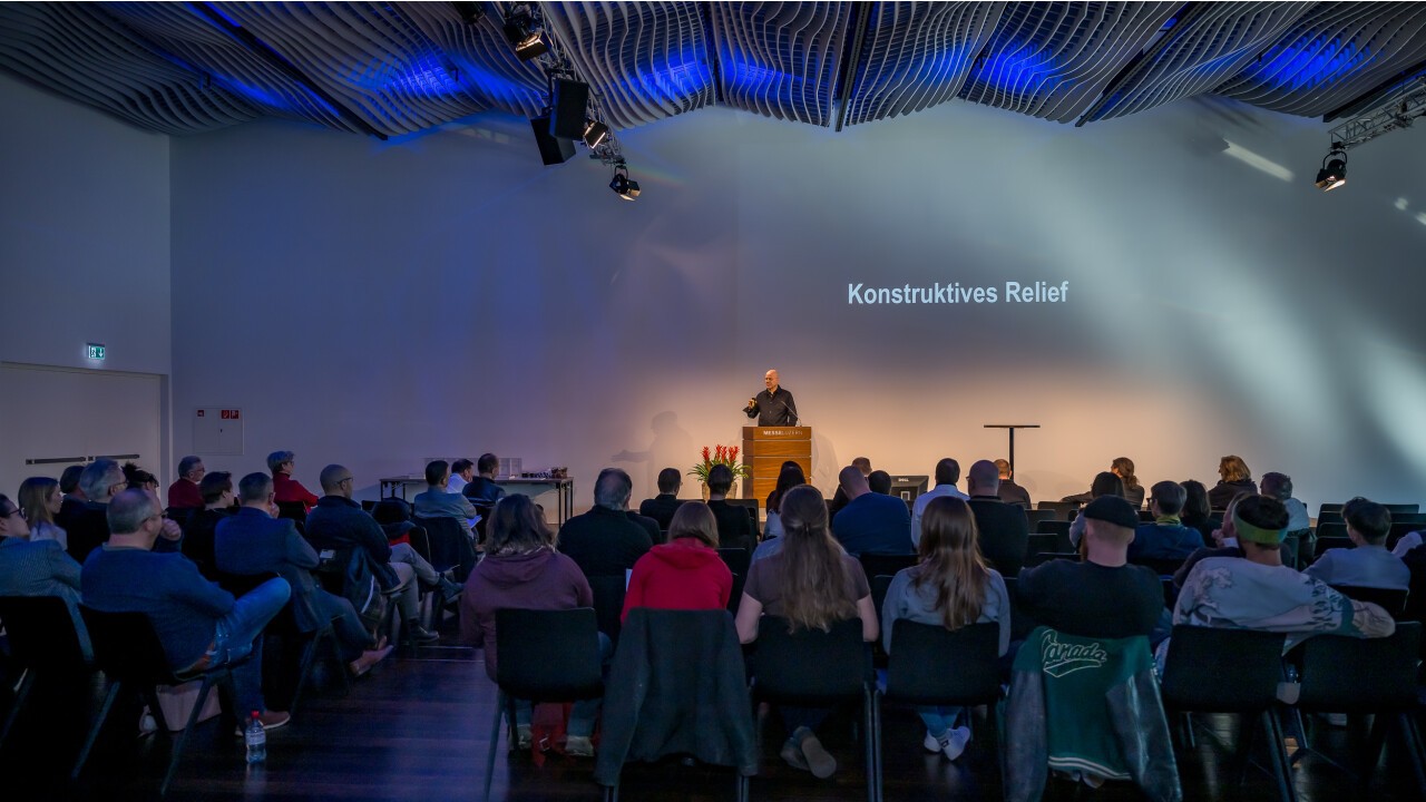 Andreas Hild sprach vor einem interessierten Publikum über «Putz und Relief». 