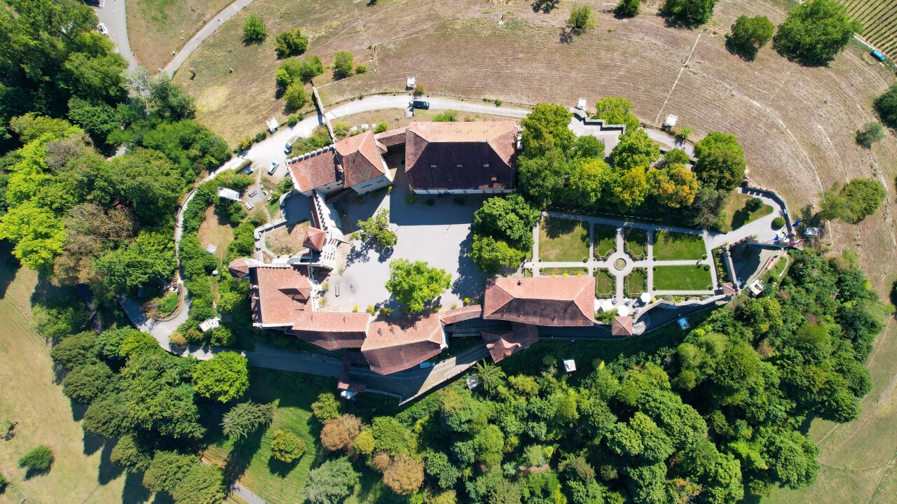 Vogelperspektive Schloss Lenzburg (Bild: Tschudin Urech Bolt AG )