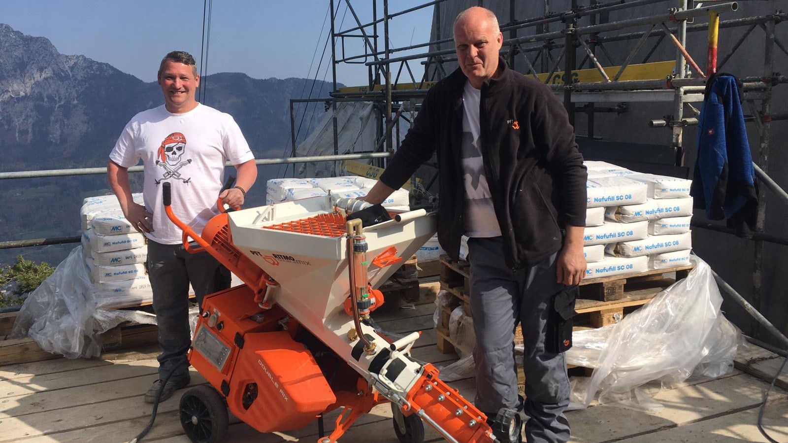 Das PFT Team vor Ort: Steffen Fischer (Außendienst) und Franz Behringer (Anwendungstechnik)