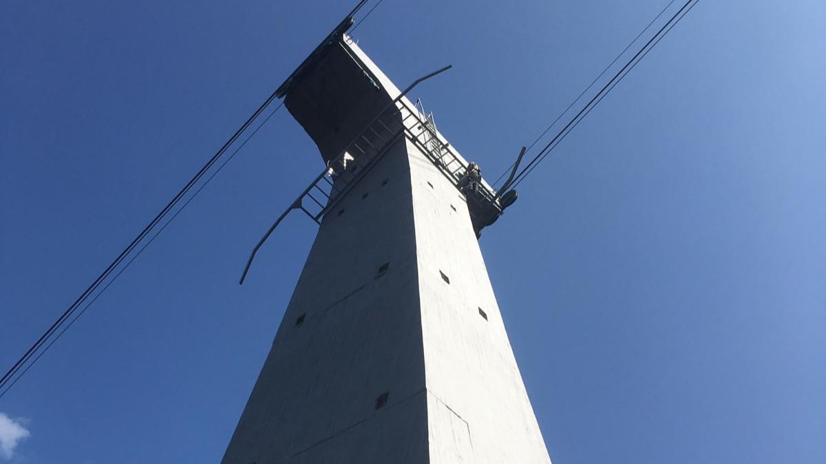 Die höchste Stütze der ältesten Großkabinen-Seilbahn der Welt
